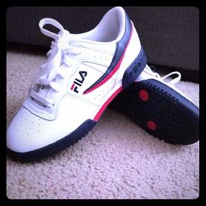fila breast cancer shoes